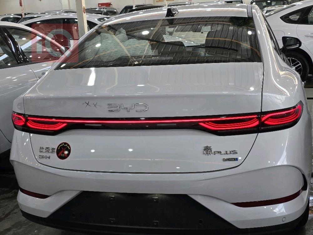 بی وای دی Qin Plus